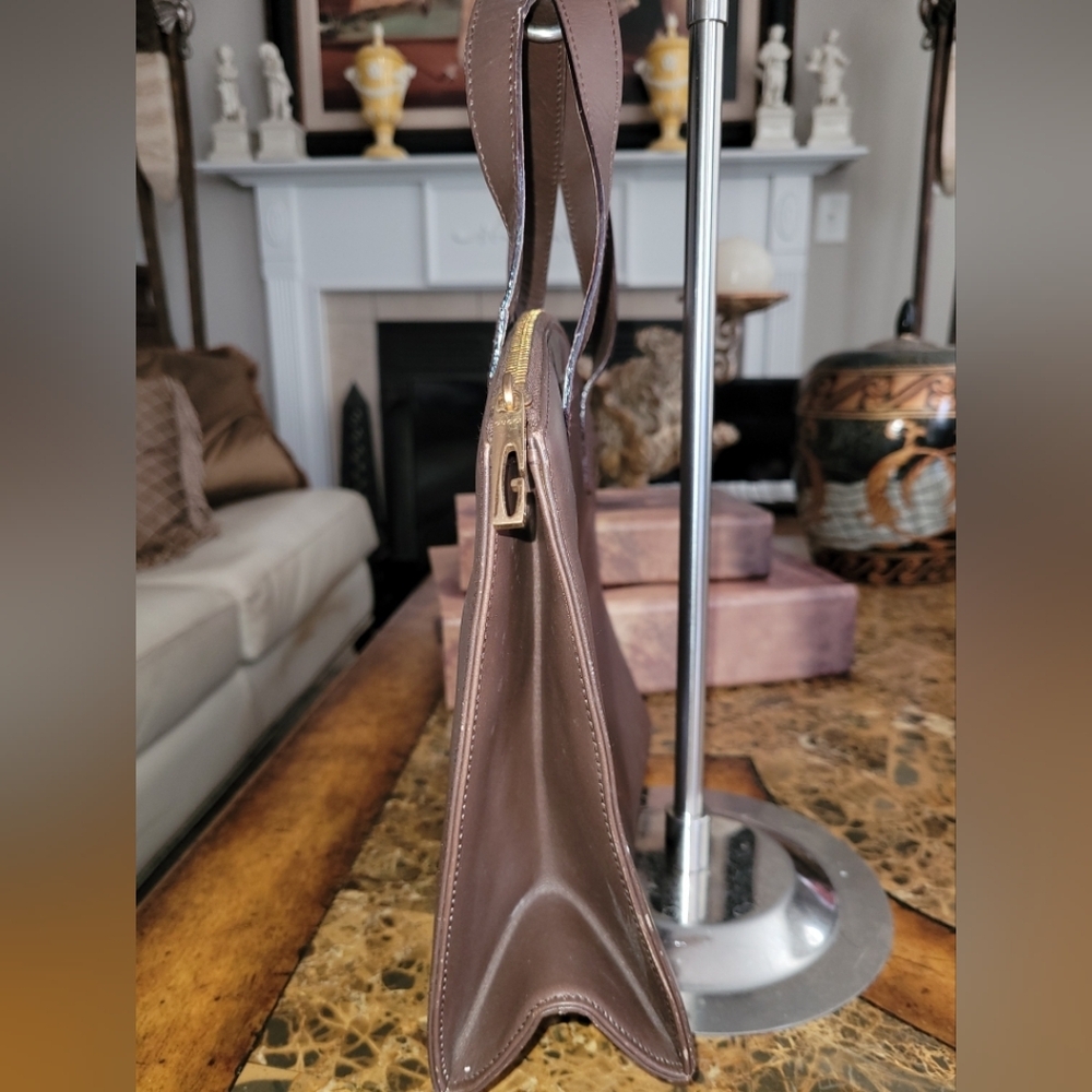 VINTAGE Gucci Elegant Brown Leather Handbag - Picture 5 of 13